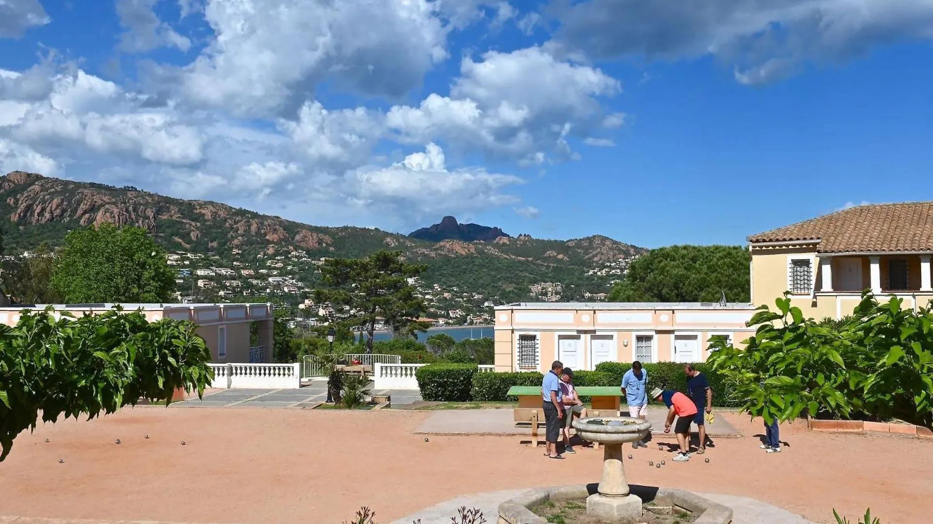 Apartment Village Cap Esterel - L'Esquinade-6 By Interhome Saint-Raphaël